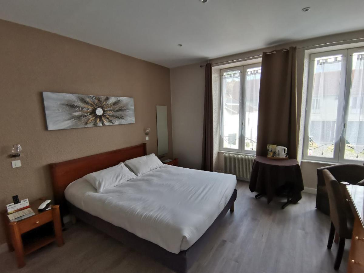 Logis Hotel Le Cerf Бриар Экстерьер фото