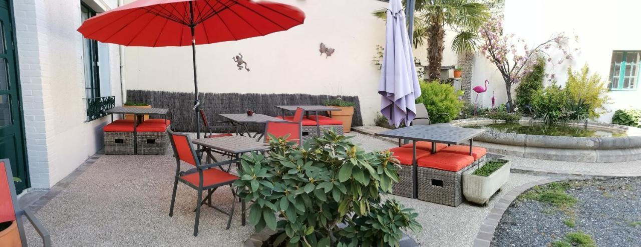 Logis Hotel Le Cerf Бриар Экстерьер фото