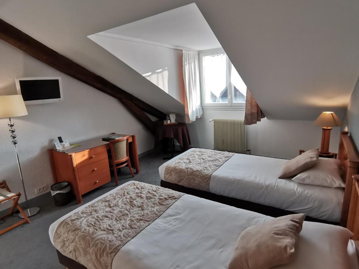 Logis Hotel Le Cerf Бриар Экстерьер фото