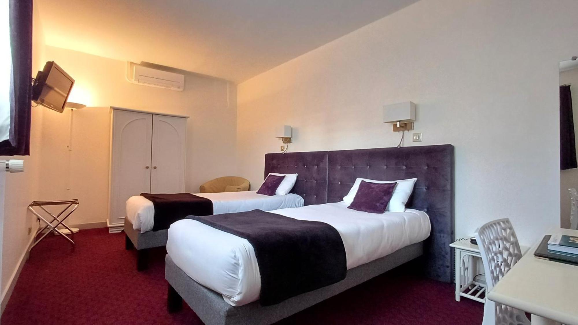 Logis Hotel Le Cerf Бриар Экстерьер фото