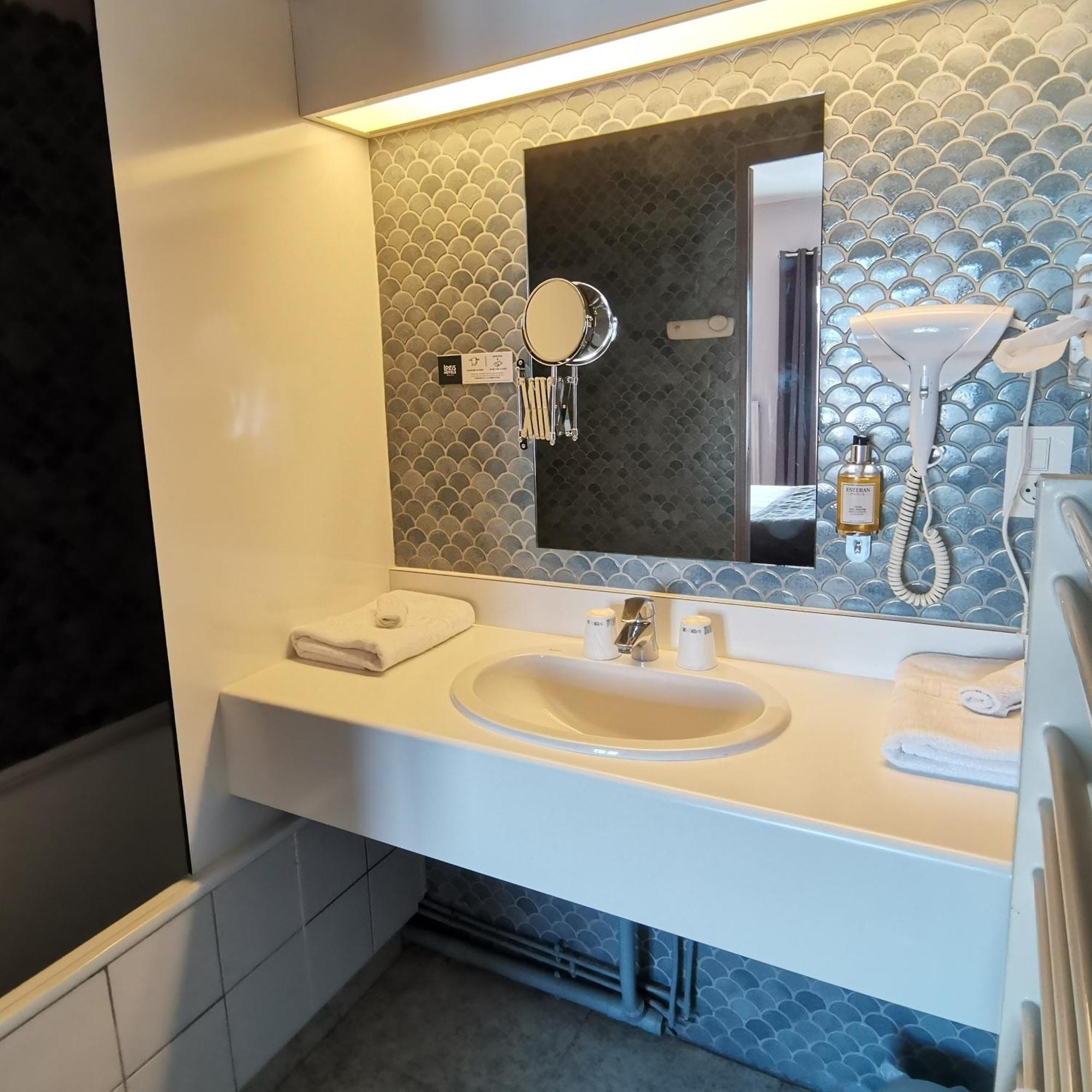 Logis Hotel Le Cerf Бриар Экстерьер фото