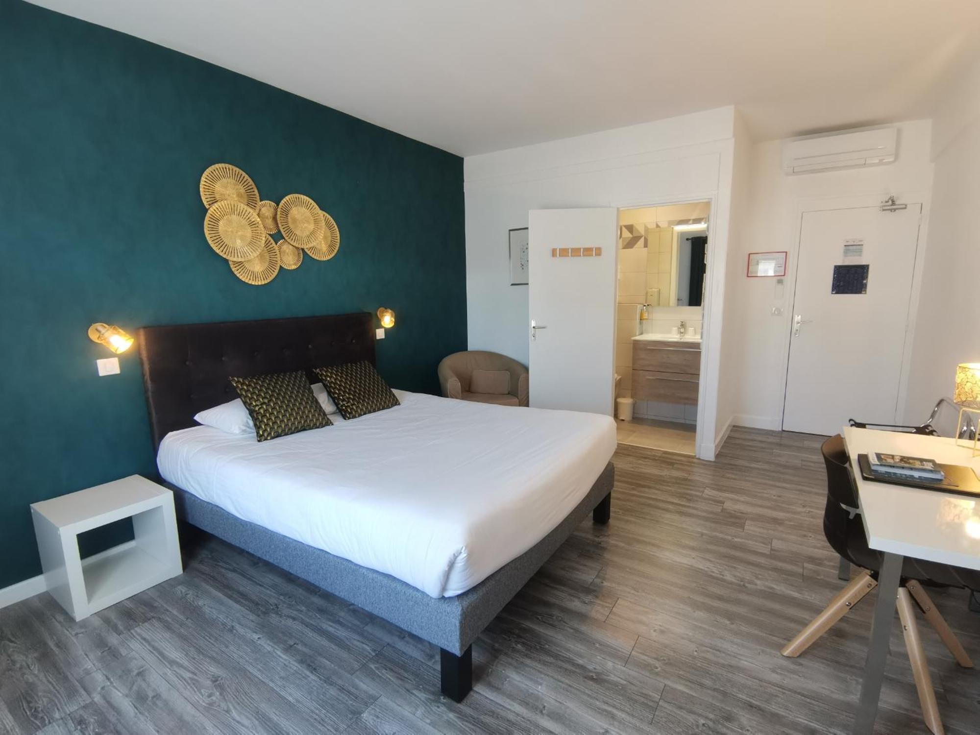 Logis Hotel Le Cerf Бриар Экстерьер фото
