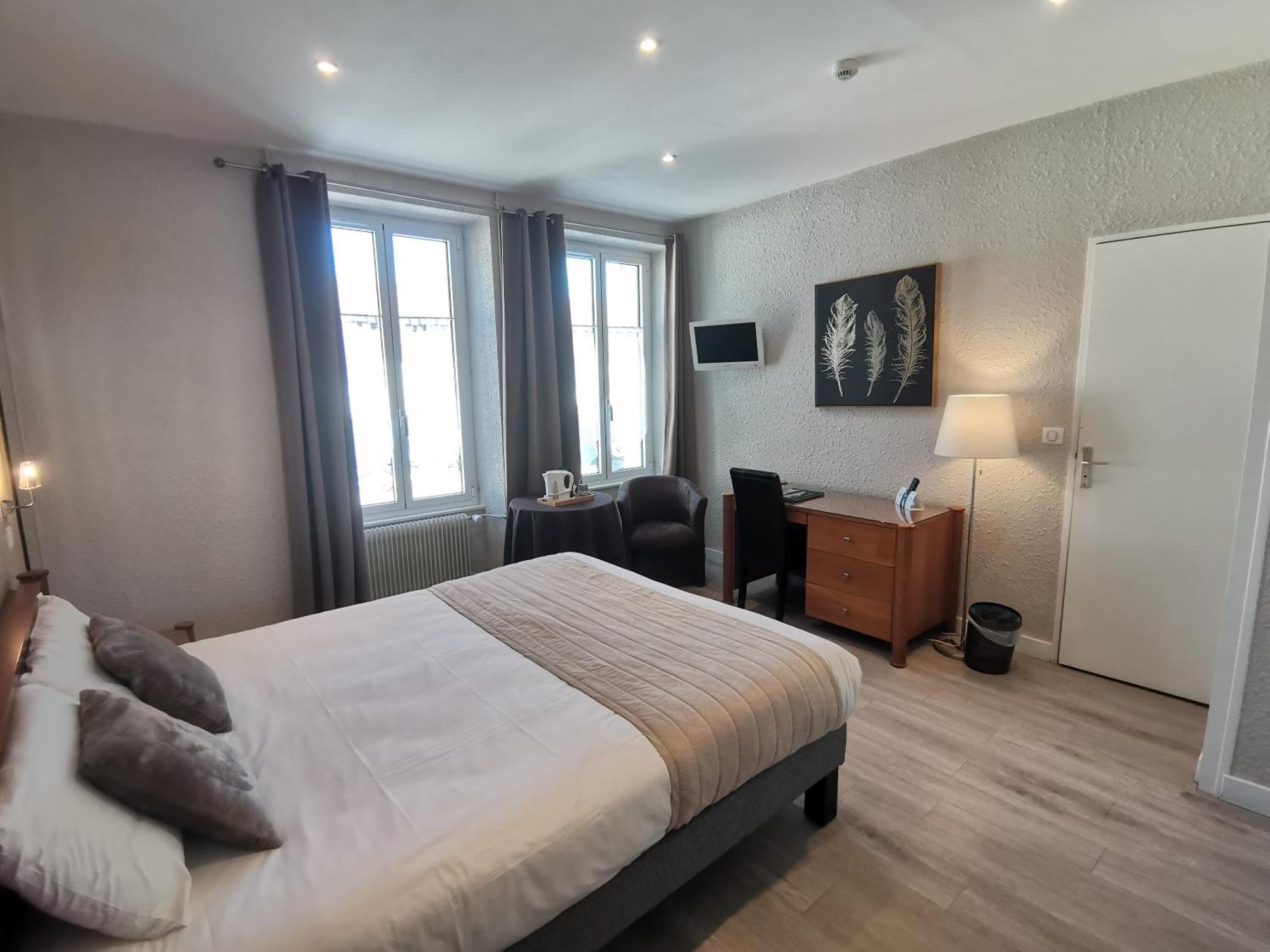 Logis Hotel Le Cerf Бриар Экстерьер фото